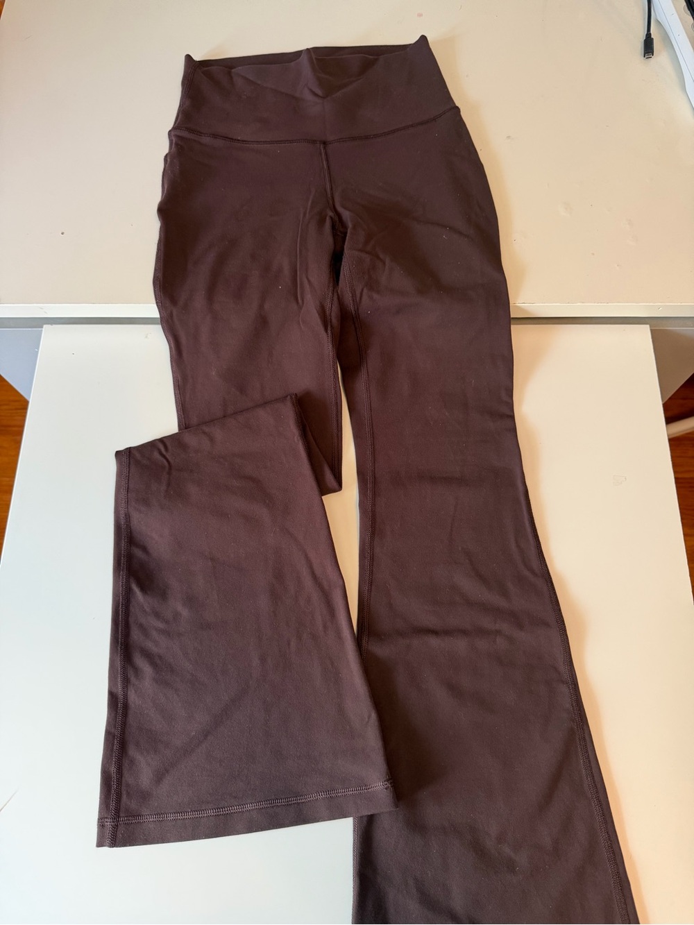 TNAction flare leggings